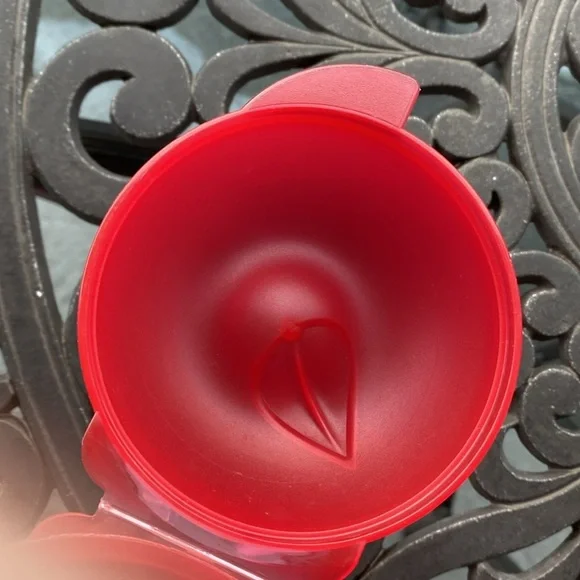 TUPPERWARE - Red Apple Keeper Container - Picture 7 of 9